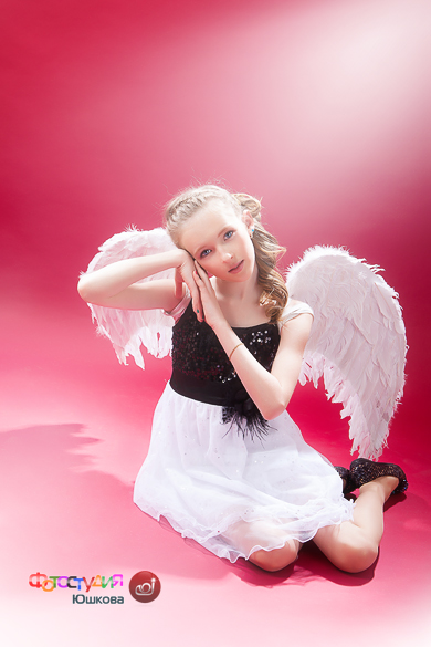 Фотосессия девочки с крыльями ангела